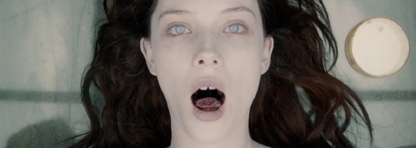Nádejný horor čerpajúci z amerického folklóru natočí režisér skvelej žánrovky The Autopsy of Jane Doe či hororovej komédie The Troll Hunter