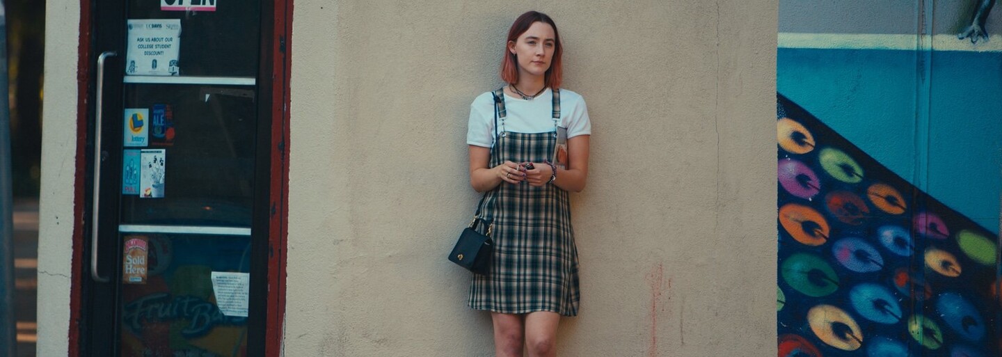 Nádherná Saoirse Ronan predvádza v komédii Lady Bird o strastiach dospievania a prijatí samého seba úžasný herecký koncert (Recenzia)