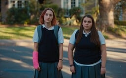 Nádherná Saoirse Ronan predvádza v komédii Lady Bird o strastiach dospievania a prijatí samého seba úžasný herecký koncert (Recenzia)