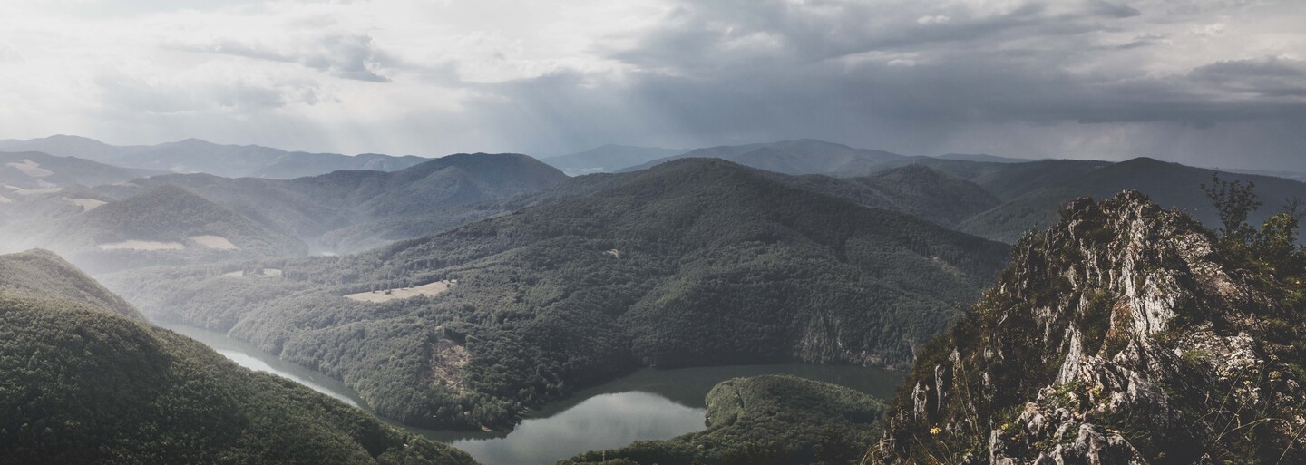 Nádherná turistika je aj v okolí Košíc. Tieto úžasné výhľady neďaleko Ružína sa určite oplatí navštíviť