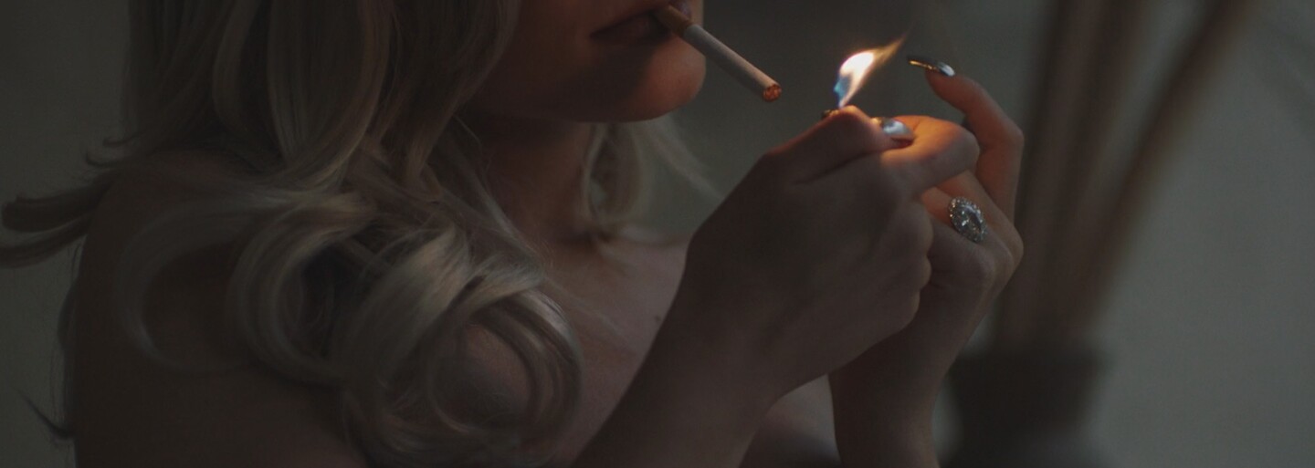 Nahá Kylie Jenner posílá opožděný vánoční dárek v podobě krátkého filmu ze sprchy