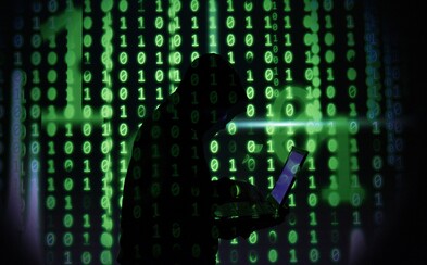Nahackoval se do elektronické žákovské knížky, kde přepisoval známky a psal vulgární poznámky. Bývalému žákovi teď hrozí až rok vězení Nahackoval se do elektronické žákovské knížky, kde přepisoval známky a psal vulgární poznámky. Bývalému žákovi teď hrozí až rok vězení