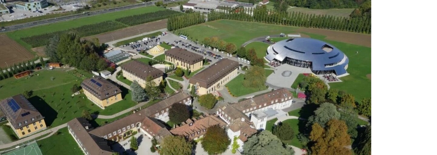 Nejdražší škola světa má vlastní plachetnici, dostihy nebo zimní stadion. Studenti v ní navíc dostávají kapesné