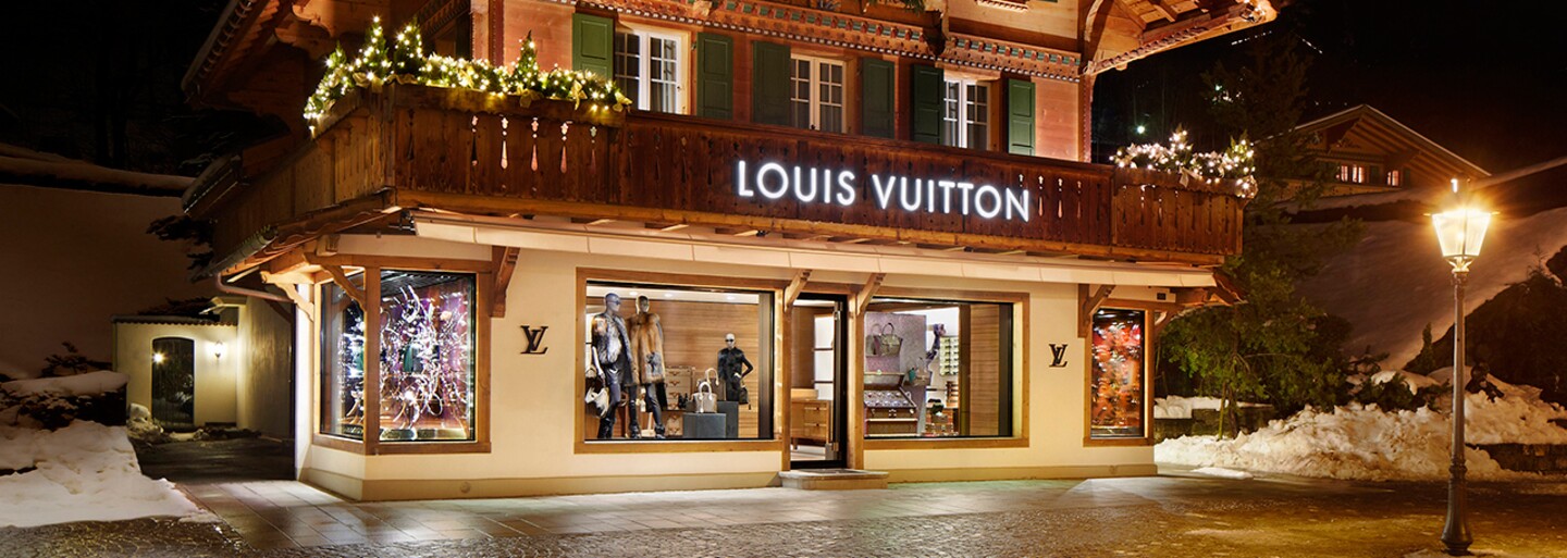 Najhodnotnejšou značkou oblečenia je podľa magazínu Forbes Louis Vuitton. Kto je v závese?