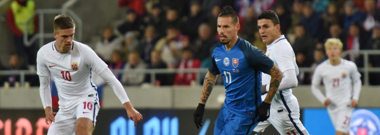 Najlepší slovenský futbalista sa taktiež dočkal vlastnej busty. Fanúšikovia však z nej príliš nadšení nie sú