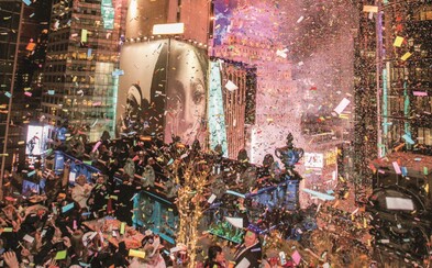 Najokázalejšia silvestrovská párty na svete. Spoločnosť ponúka luxusný žúr na Times Square za skoro dva milióny Najokázalejšia silvestrovská párty na svete. Spoločnosť ponúka luxusný žúr na Times Square za skoro dva milióny