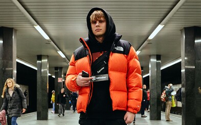 Najväčší módny hriech sú vraj sandále s ponožkami. Koľko sú ochotní mladí Pražáci zaplatiť za oblečenie? Najväčší módny hriech sú vraj sandále s ponožkami. Koľko sú ochotní mladí Pražáci zaplatiť za oblečenie?