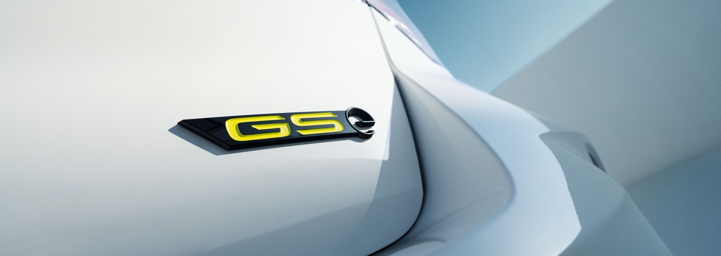 Najvýkonnejší Opel Astra nesie označenie GSe, spolieha sa na 225-koňový plug-in hybrid