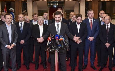 NAKA sa bude zaoberať aj vyjadreniami ďalších poslancov Smeru, ktorí súhlasia s výrokmi Roberta Fica obvineného z hanobenia rasy NAKA sa bude zaoberať aj vyjadreniami ďalších poslancov Smeru, ktorí súhlasia s výrokmi Roberta Fica obvineného z hanobenia rasy