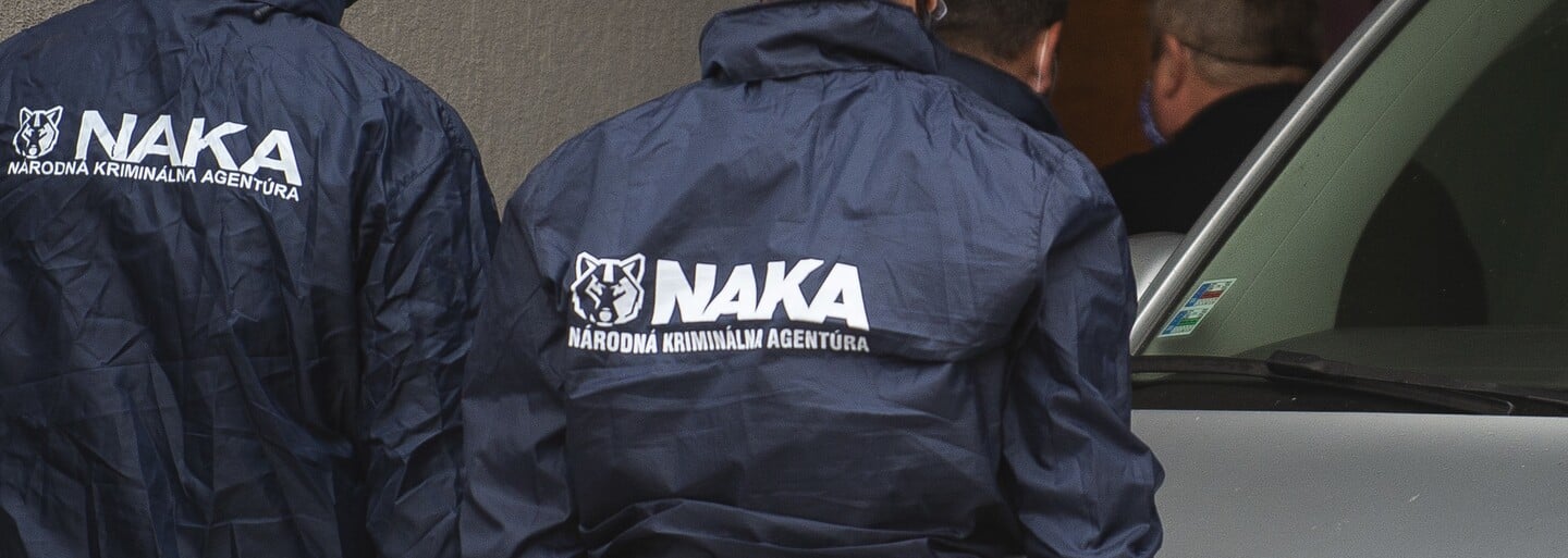 NAKA zasahuje v dome exmanželky najbohatšieho Slováka Ivana Chrenka. Vyšetrovanie údajne súvisí s násilným trestným činom