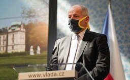 Nakažených bude až 8 tisíc denně, říká Prymula. Prý dojde k omezení hromadných akcí