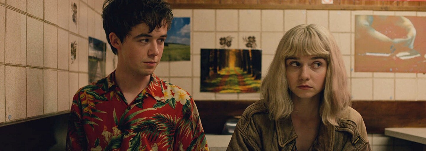 Namiesto zabitia svojej spolužiačky sa do nej psychopat James zamiluje. Netflix vydal ďalší bravúrny seriál, ktorí milujú kritici aj diváci