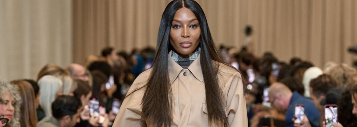 Naomi Campbell na móle či Kanye West vo flip-flop šľapkách. Takto vyzerala možno posledná kolekcia Riccarda Tisciho pre Burberry