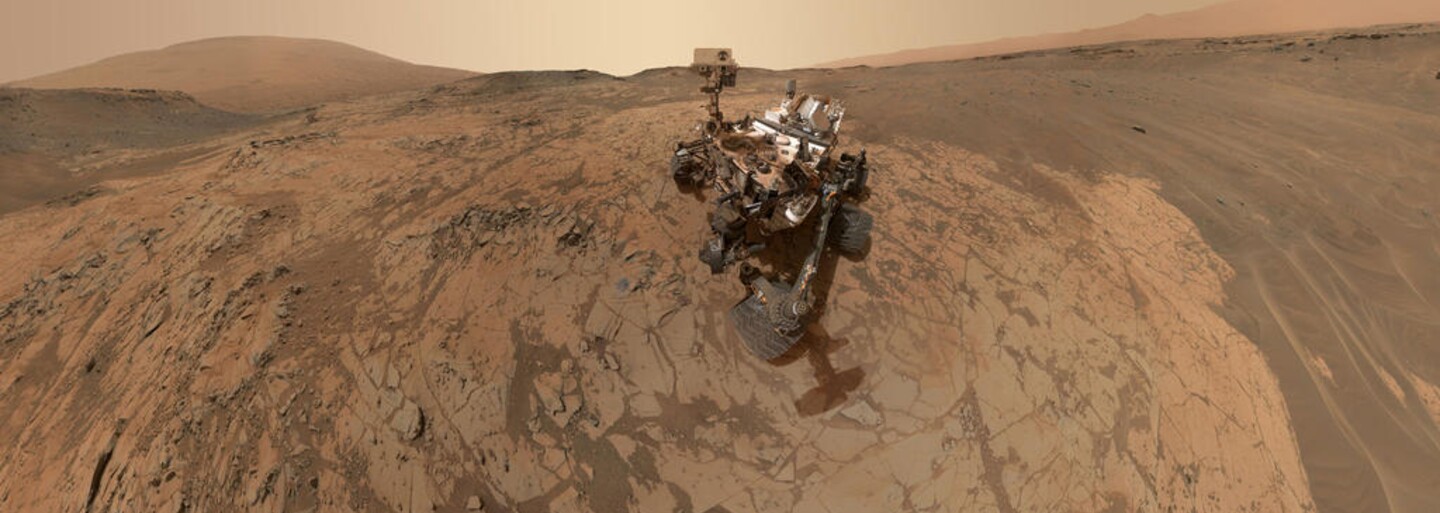 NASA objevila na Marsu ložiska drahokamů, mohla by dokládat život na této planetě