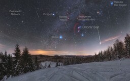 NASA ocenila ďalšiu snímku zasneženej Oravy s meteorickým rojom v pozadí. Stala sa fotografiou dňa
