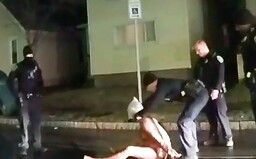 Nasadili mu pytel na hlavu a udusili jej. USA řeší další smrt černocha rukou policie