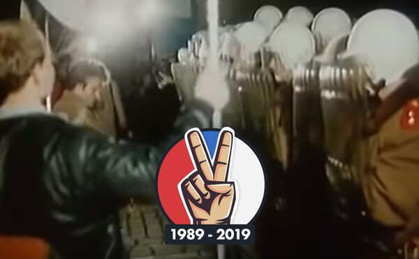 Násilie bezpečnostných zložiek pred 30. rokmi odštartovalo pád komunistov v Československu. Čo sa stalo 17. novembra 1989 v Prahe?