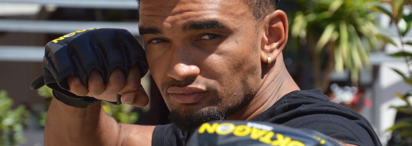 Nathan Dzaba o debutovom MMA zápase: Keď som prvýkrát vošiel do Spartakus Fight Gymu a videl ich tréning, do*ral som sa (Rozhovor)