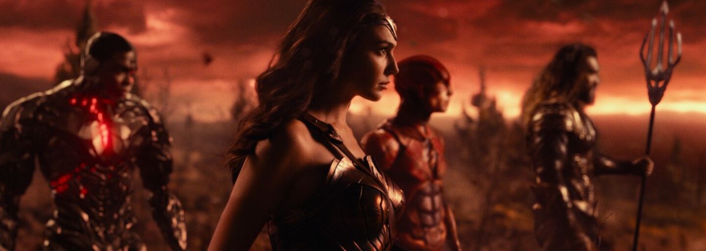 Navnaďte sa na premiéru Justice League viac než päťdesiatkou staronových obrázkov vo vysokom rozlíšení a s takmer všetkými postavami