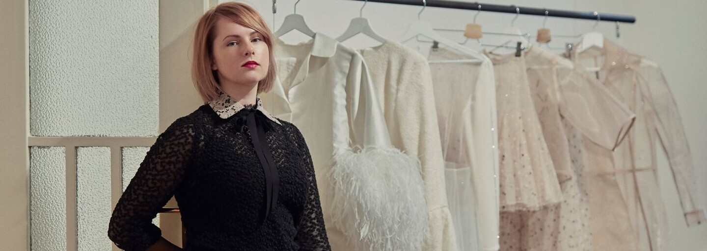 Návrhářka Zuzana Kubíčková: Návrat k eleganci se dal očekávat. Móda je taková sinusoida (Rozhovor)