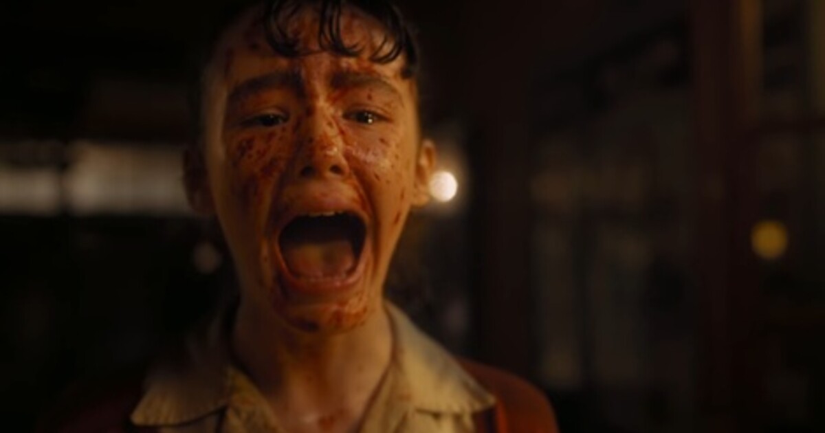 „Blíží se něco špatného.“ Nový trailer IT: Welcome to Derry slibuje mrazivou podívanou