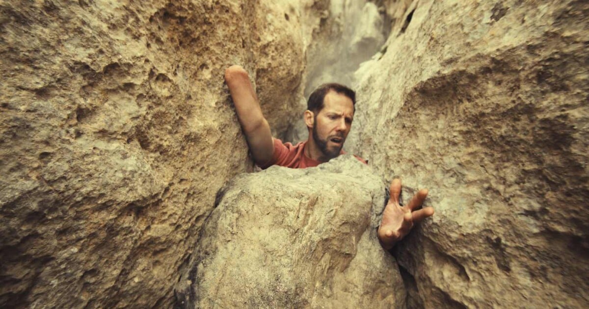 Krokodýli, sněhové koule a horolezec Aron Ralston, který přišel o ruku. Columbia jde v novém spotu na hranu