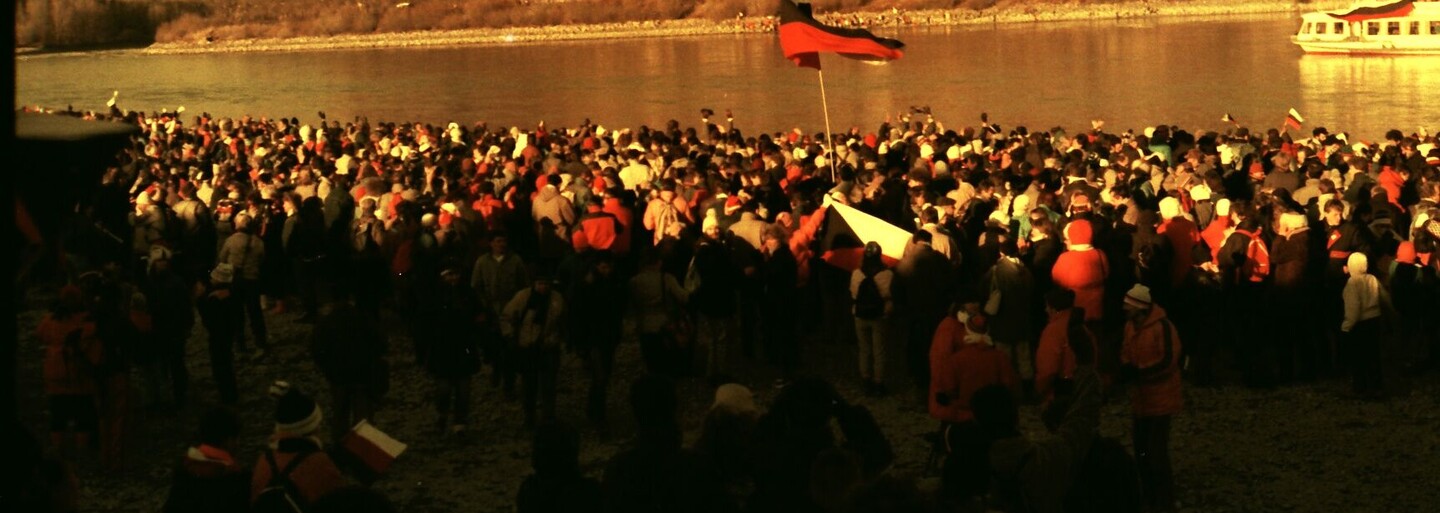 Nebolo to len o cestovaní. Bývalí študenti ti povedia, čo všetko sa zmenilo po 17. novembri 1989