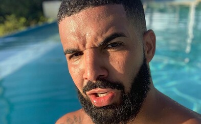 Nech všechno plavat a leť se mnou do Řecka, láká Drake. S DJem Khaledem zmiňují i Arianu Grande a Selenu Gomez Nech všechno plavat a leť se mnou do Řecka, láká Drake. S DJem Khaledem zmiňují i Arianu Grande a Selenu Gomez