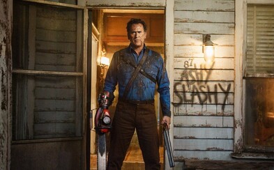 Nechutný a sexuálne nedozretý Ash krája zlo a démonov aj v druhej sérii bláznivého a vtipného Ash vs. Evil Dead (Recenzia) Nechutný a sexuálne nedozretý Ash krája zlo a démonov aj v druhej sérii bláznivého a vtipného Ash vs. Evil Dead (Recenzia)