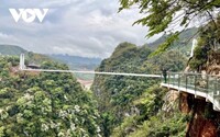 Nejdelší most s proskleným dnem na světě. Bach Long ve Vietnamu tě dostane 95 metrů nad zem