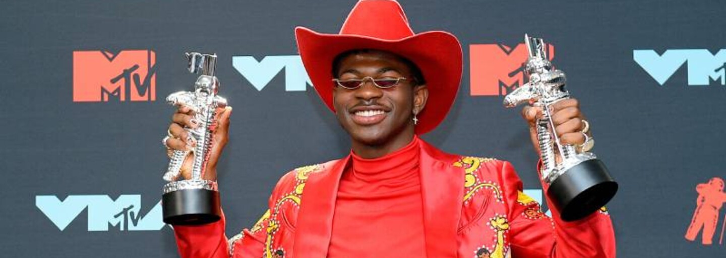 Nejlepší alba týdne: Lil Nas X boří stereotypy se svým debutovým albem, vzpomínkoví Injury Reserve a šílený ZillaKami