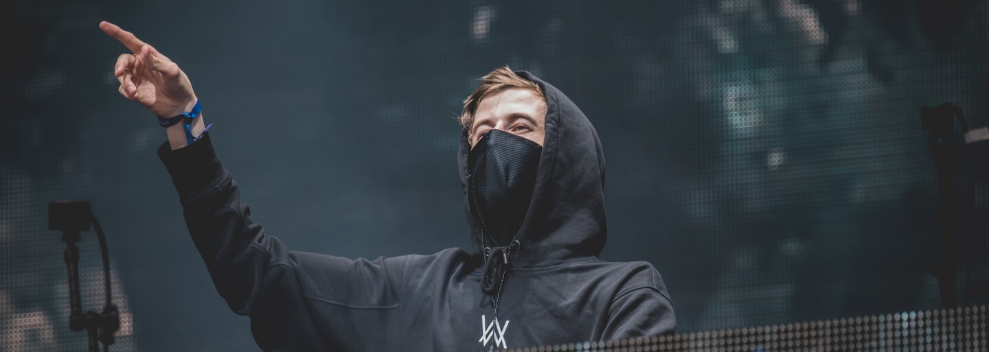 Nejlepší alba týdne: Podzimní únavou tě provede Alan Walker nebo hvězda amerického X Factoru. Na své si přijdou i fanoušci indie