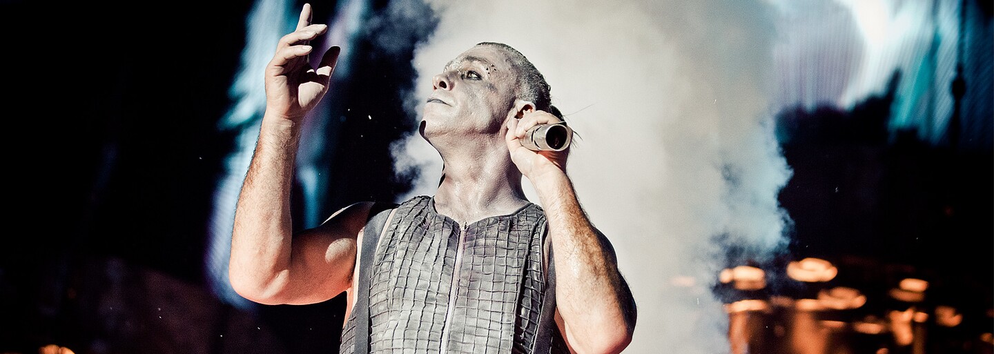 Nejlepší alba týdne: Rammstein kritizují celebrity posedlé svým vzhledem, Bloc Party se vrací ke kořenům a Toro y Moi sází na klid