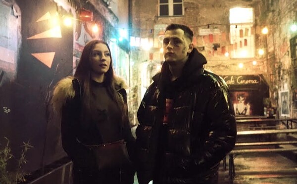 Někdy se cejtím jak blázen, někdy zas jak génius. Doufám, že nežiju ve snu, říká Sensey a má Bordel v hlavě