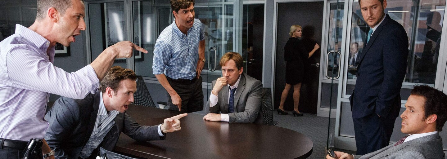 Nekompromisný The Big Short nakráčal do Oscarovej sezóny vo veľkom štýle (Recenzia)