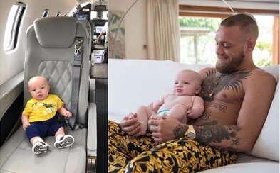 Nemá ešte ani polrok, ale už je obklopený luxusom a prepychom. Conor McGregor na svojom synčekovi rozhodne nešetrí Nemá ešte ani polrok, ale už je obklopený luxusom a prepychom. Conor McGregor na svojom synčekovi rozhodne nešetrí