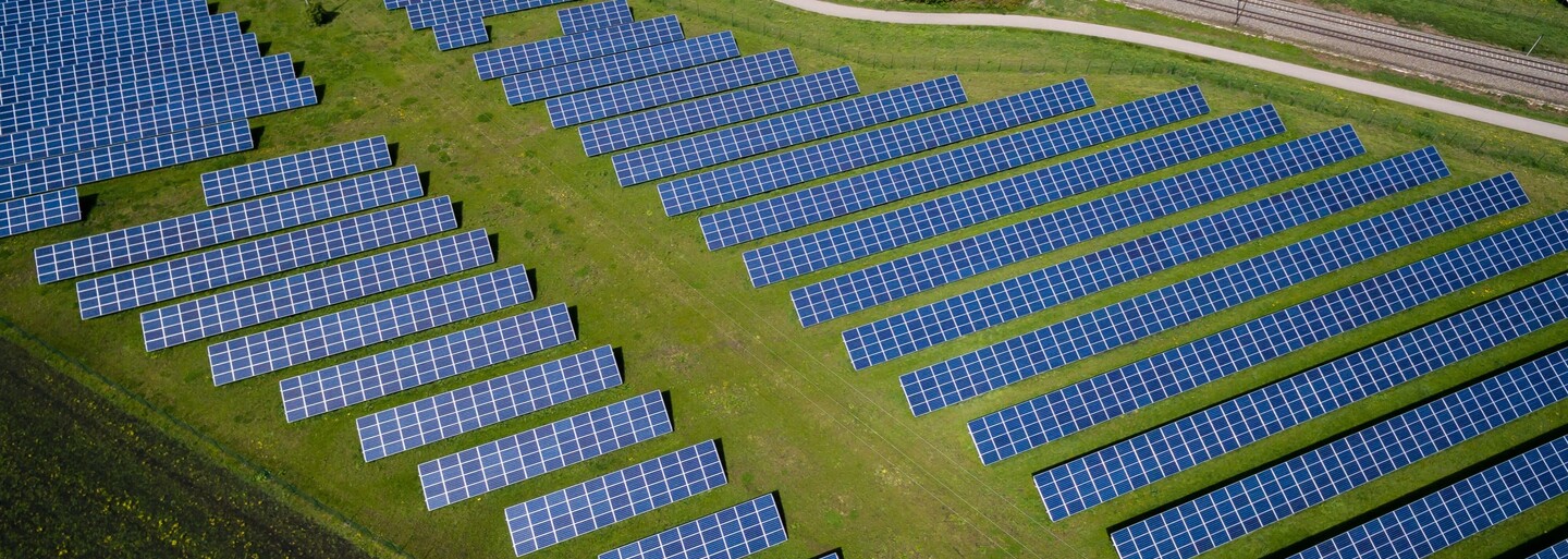 Nemecko v rámci „reformy desaťročia“ masívne podporí obnoviteľné zdroje energie. Do roku 2035 chcú byť uhlíkovo neutrálni