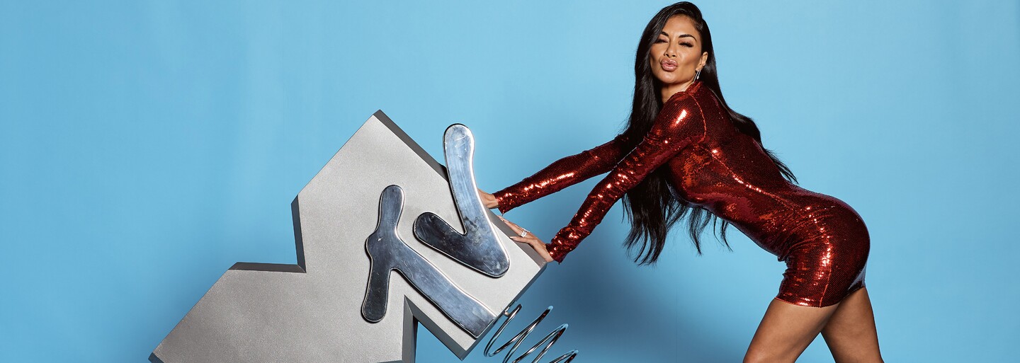 Neodolateľne zvodná Nicole Scherzinger alebo sofistikovaná Dua Lipa. Outfity na MTV Europe Music Awards boli úžasné