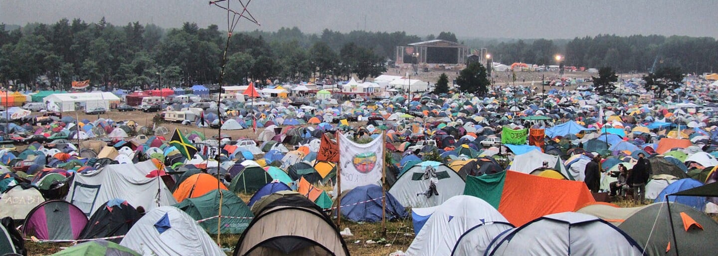 Nespútaná vášeň, drogy a muzika. Legendárny Woodstock pripomínajú momentky zo zablateného festivalu spred desiatok rokov