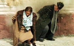 Nestrieľajte mu do tváre. Najbrutálnejšieho diktátora Európy v roku 1989 popravili tak, aby to mohol vidieť celý svet