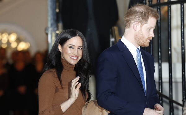 Netflix chce Harryho a Meghan do seriálu. Peníze by se jim hodily, chtějí vrátit 2,4 milionu, které utratili za rekonstrukci