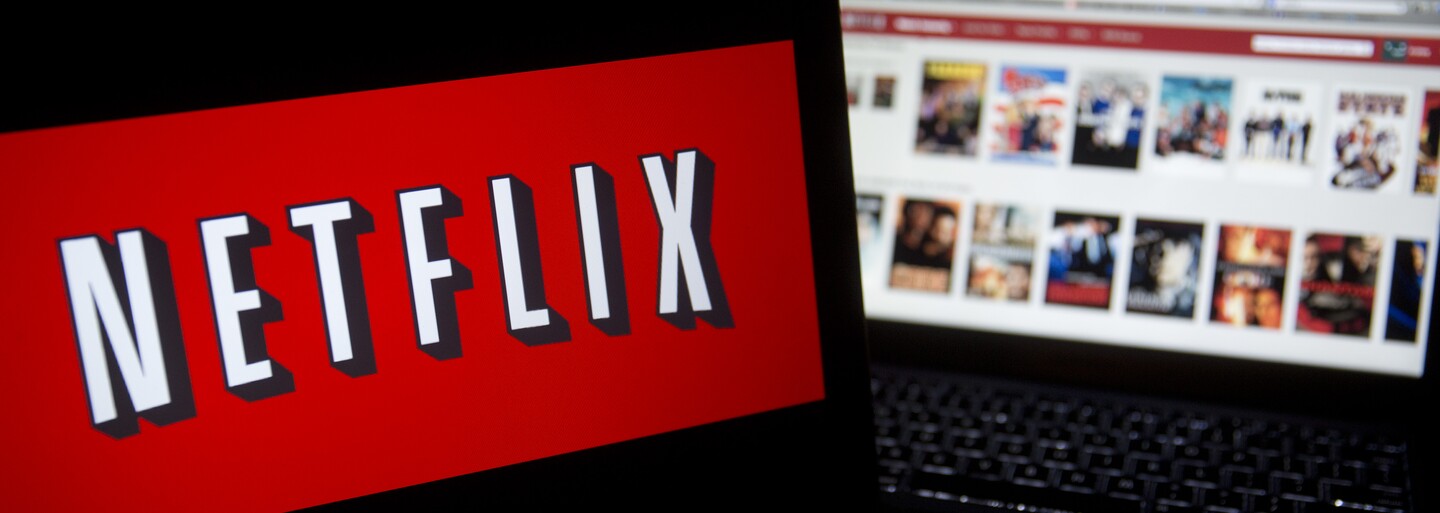 Netflix na Slovensku spustil české titulky k stovkám seriálov a filmov