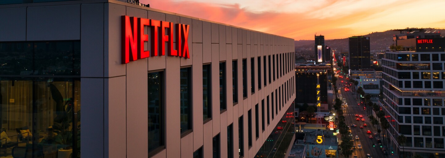 Netflix ohlásil ďalšie kolo prepúšťania. V máji zrušil 150 pracovných pozícií, teraz ďalších 300