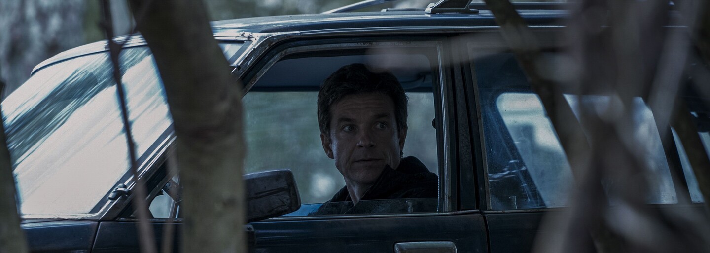 Netflix prichádza s temne ladeným, dramatickým seriálom Ozark. Jeho prvý teaser trailer nás vcelku zaujal