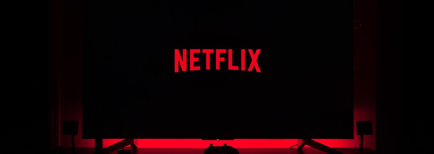 Netflix vyhodil zaměstnankyni, která vedla stávku proti známému komikovi. Prý urážel LGBTI komunitu
