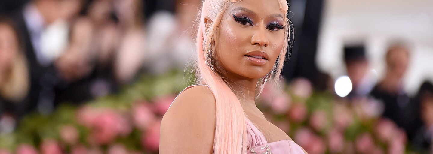 Nicki Minaj svojím postom na Instagrame pobláznila fanúšikov. Vďaka jej postu skúpili všetky ružové crocsy