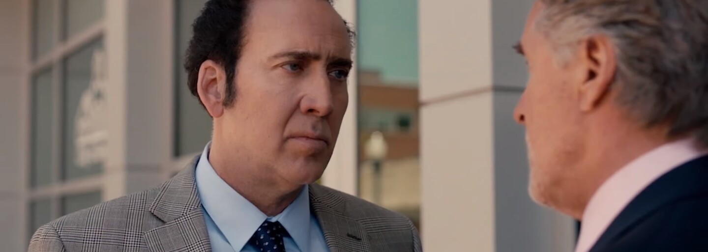 Nicolas Cage sa predstavuje ako drsný policajt, ktorý sa ide v akčnom thrilleri pomstiť za znásilnenie slobodnej matky