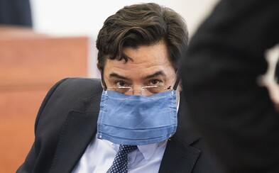 Nejsem světec, ale nejsem ani vrah, ani neinteligentní hlupák, tvrdí Kočner u soudu. K vraždě Kuciaka prý neměl motiv Nejsem světec, ale nejsem ani vrah, ani neinteligentní hlupák, tvrdí Kočner u soudu. K vraždě Kuciaka prý neměl motiv