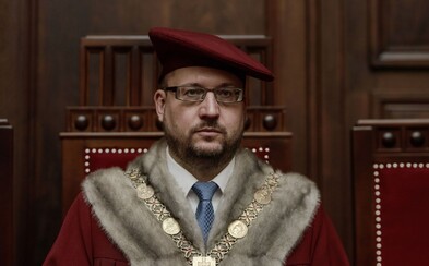 Niektoré naše univerzity sú svetový štandard, no slovenské školstvo chátra, hovorí budúci rektor UK (Rozhovor) Niektoré naše univerzity sú svetový štandard, no slovenské školstvo chátra, hovorí budúci rektor UK (Rozhovor)