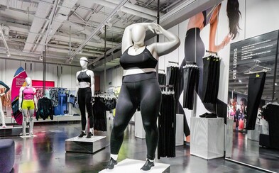 Nike v prodejnách představilo plus-size figuríny. Chce, aby sportovali všichni bez rozdílu Nike v prodejnách představilo plus-size figuríny. Chce, aby sportovali všichni bez rozdílu